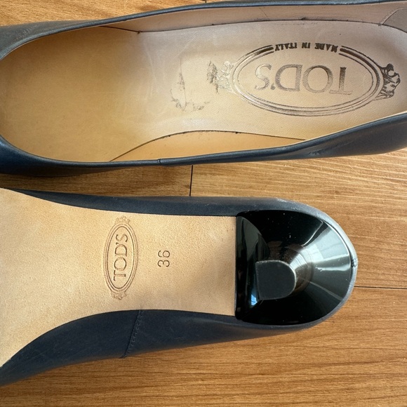 Tod’s shoes, Tod’s Cute kitty heels, grey blue leather US size 6 (like new) - Picture 4 of 11